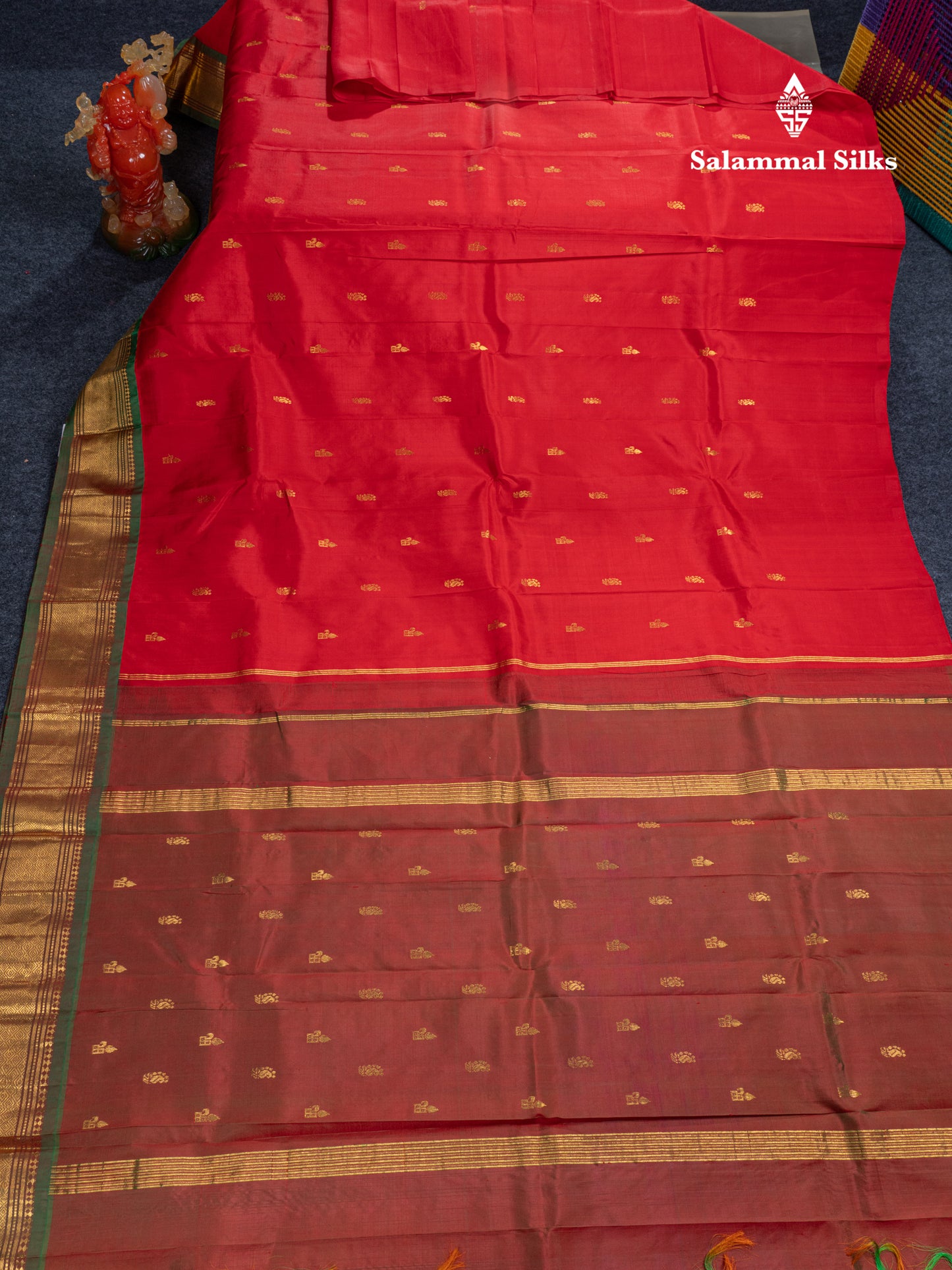 Chilly Red Pure Kanjivaram Silk Saree With Contrast Bottle Green One Side Traditional Border