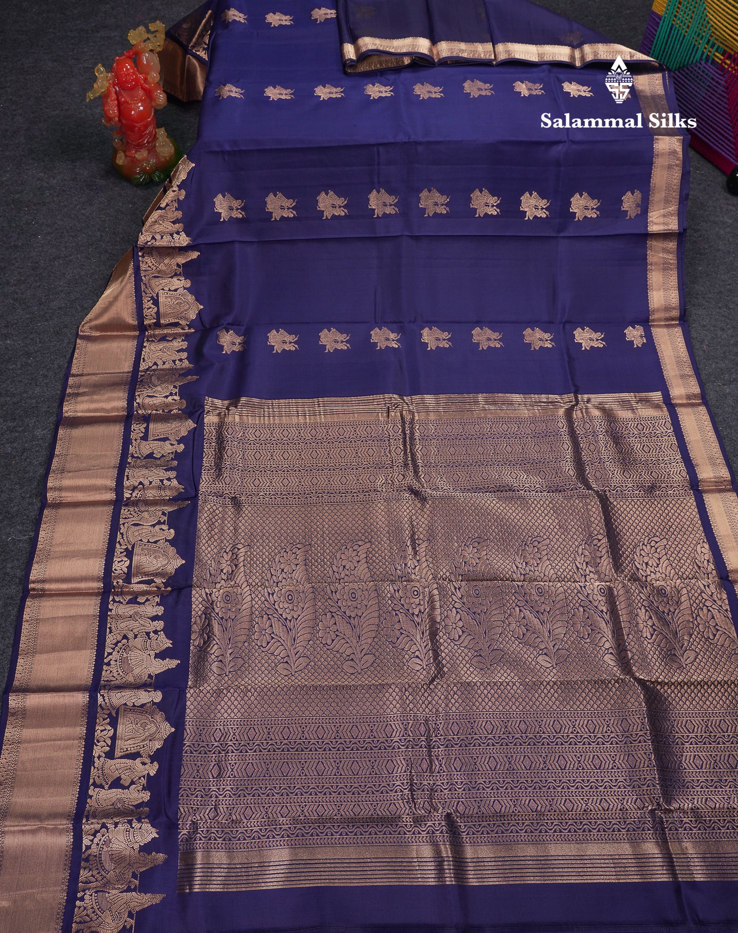 Beautiful Navy Blue Pure Kanjivaram Silk Saree With Traditional Pallaku Border