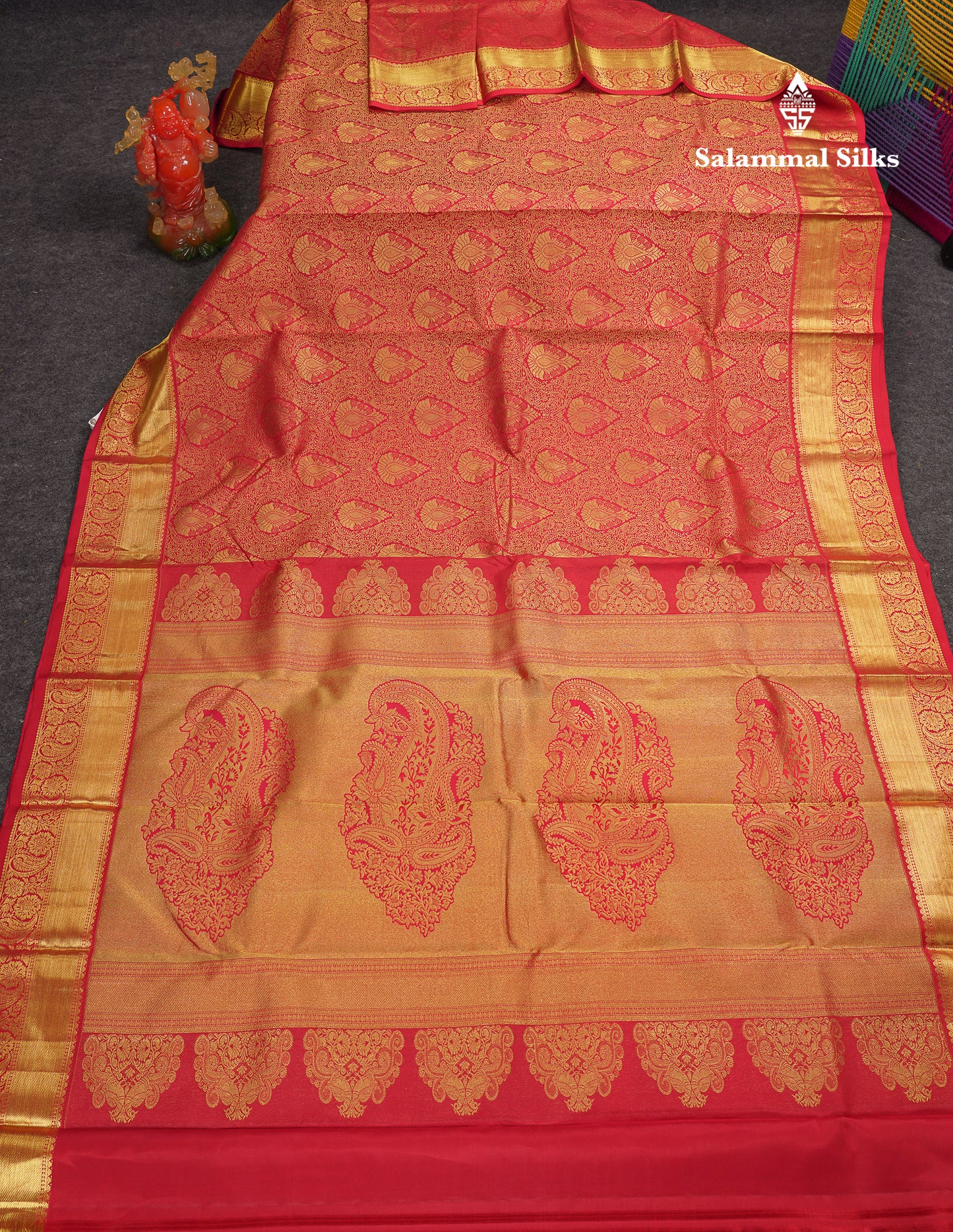 Beautiful Red Bridal Pure Kanjivaram Silk Saree With Traditional Border