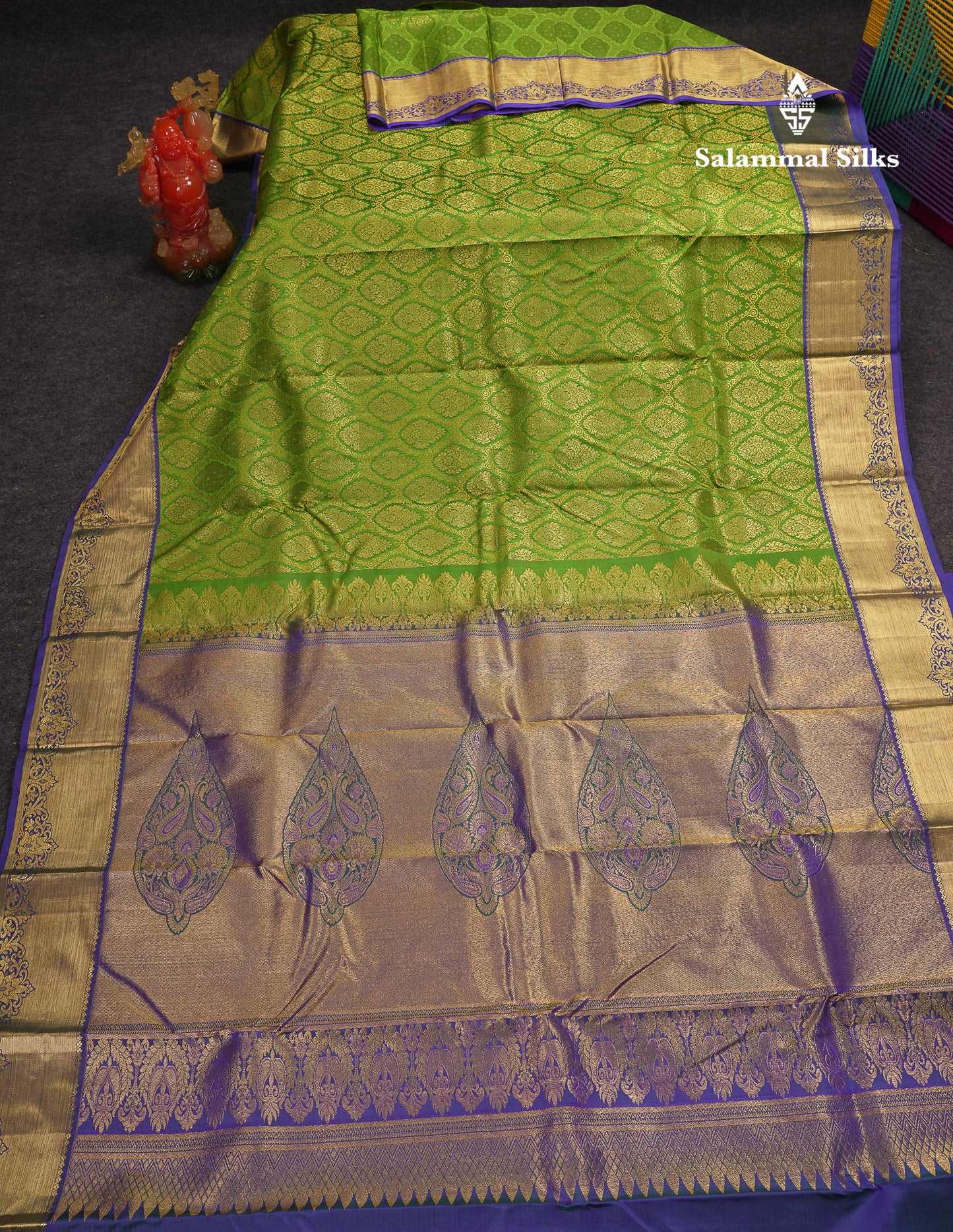 Beautiful Parrot Green Bridal Pure Kanjivaram Silk Saree With Contrast Royal Blue Traditional Border