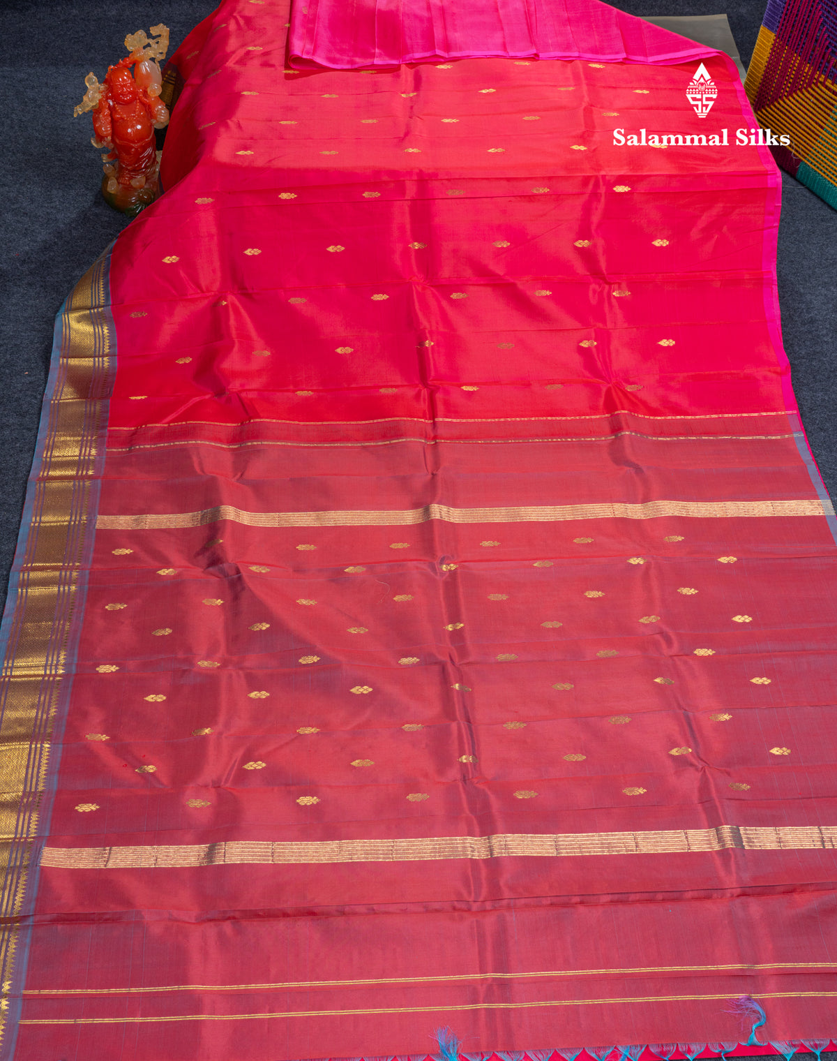 Dual Tone Reddish Pink Pure Kanjivaram Silk Saree With Contrast Light Blue One Side Traditional Border