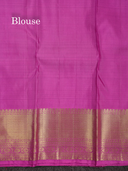 Beautiful Bottle Green Pure Kanjivaram Silk Saree with Contrast Pink Traditional Evening Morning Border