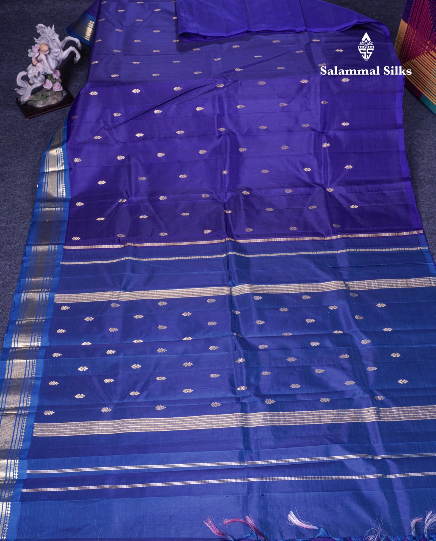 Violet Pure Kanjivaram Silk Saree With Contrast Blue One Side Border