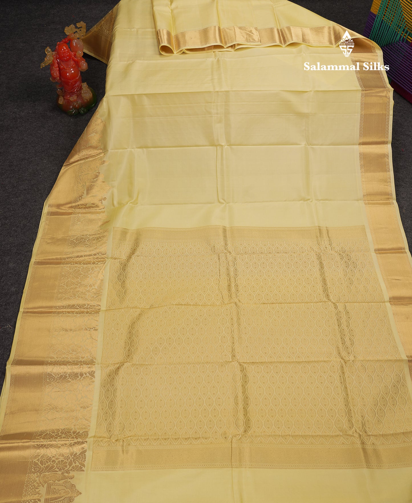 Beautiful Light Yellow Pure Kanjivaram Silk Saree With Traditional Pallaku Border
