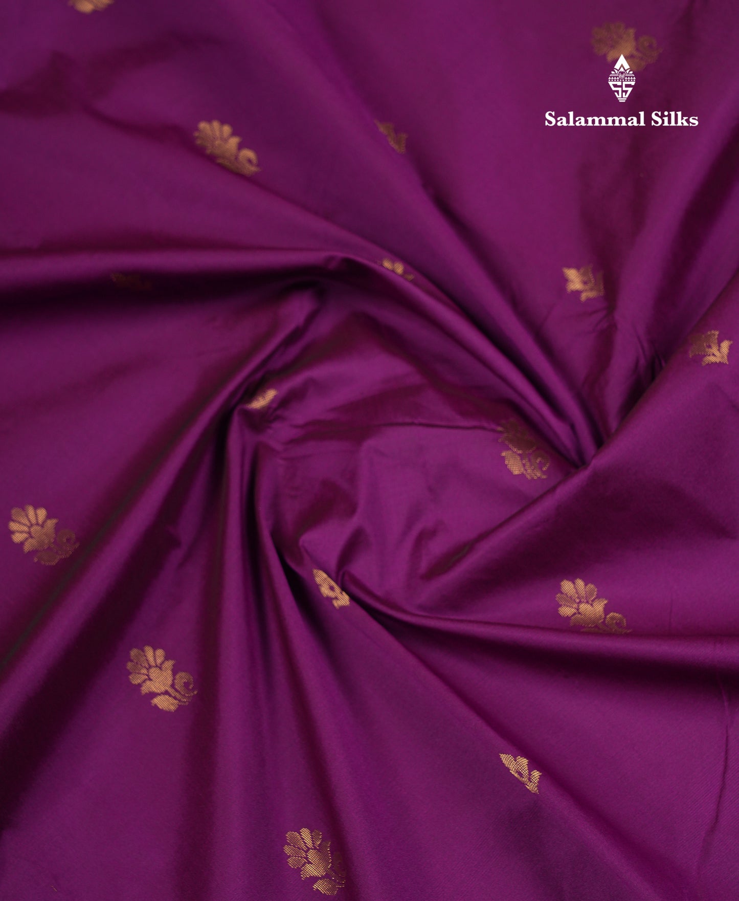 Beautiful Grey Semi Silk Saree With Tarditional Rettapet Border