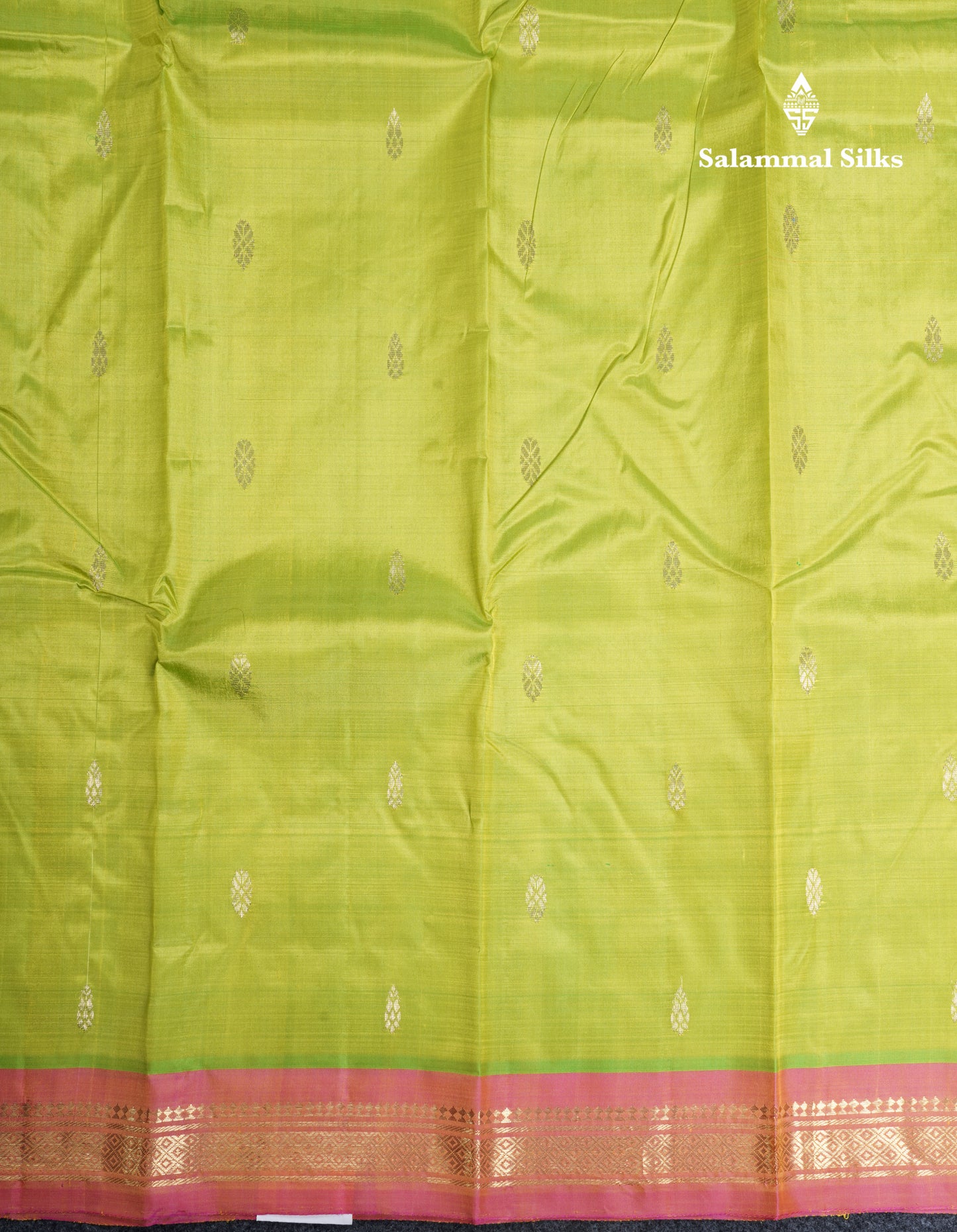 Parrot Green Pure Kanjivaram Silk Saree With Contrast Pinkish Orange One Side Border