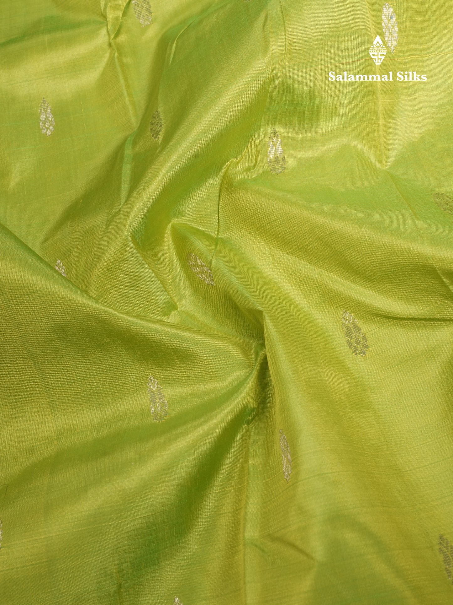 Parrot Green Pure Kanjivaram Silk Saree With Contrast Pinkish Orange One Side Border