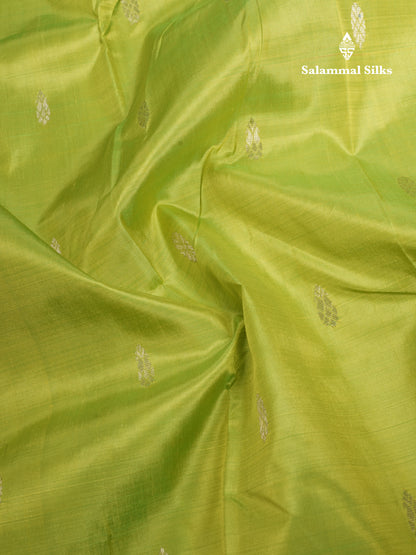 Parrot Green Pure Kanjivaram Silk Saree With Contrast Pinkish Orange One Side Border