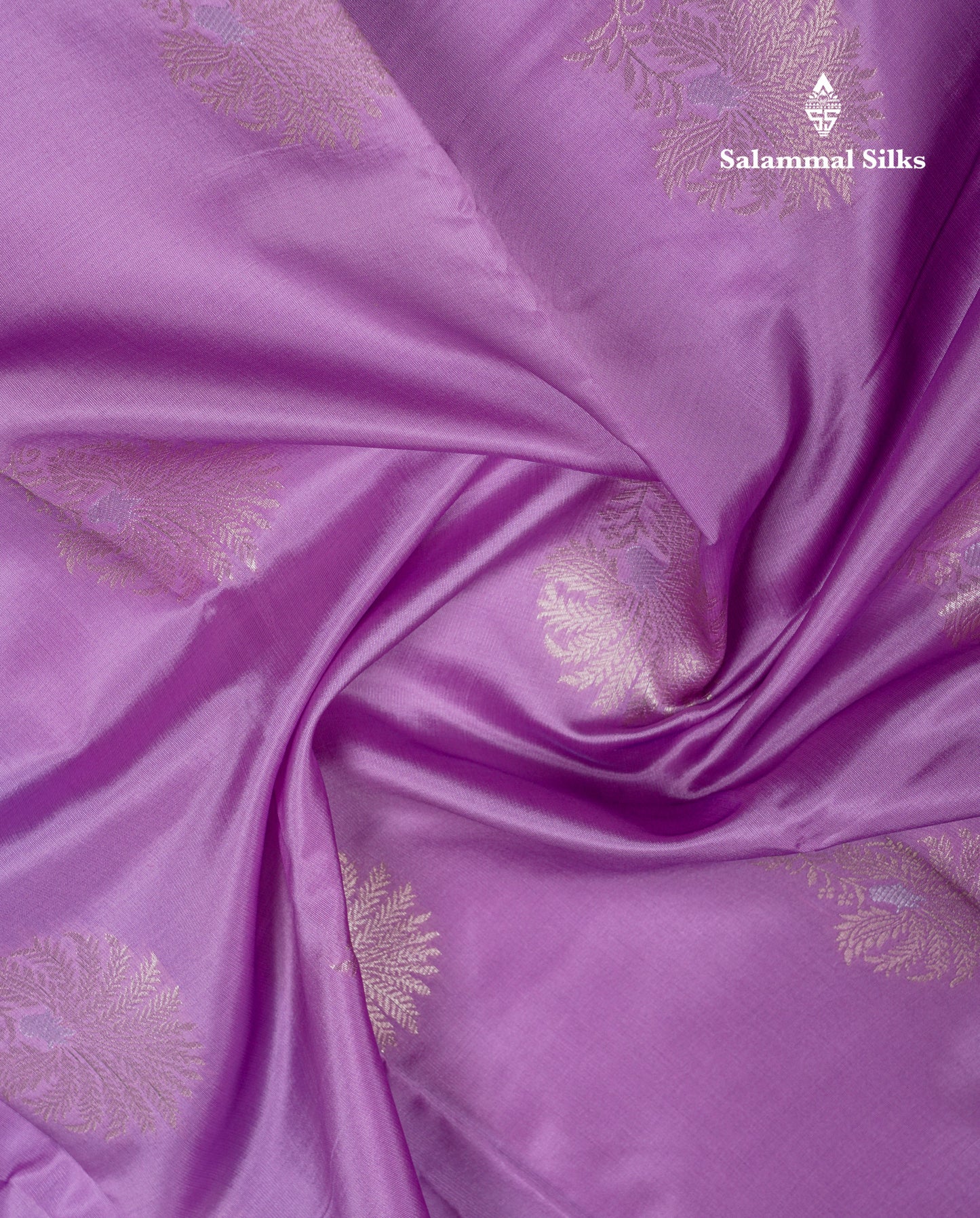 Beautiful Manthulir Green Semi Silk Saree With Contrast Light Pink Border
