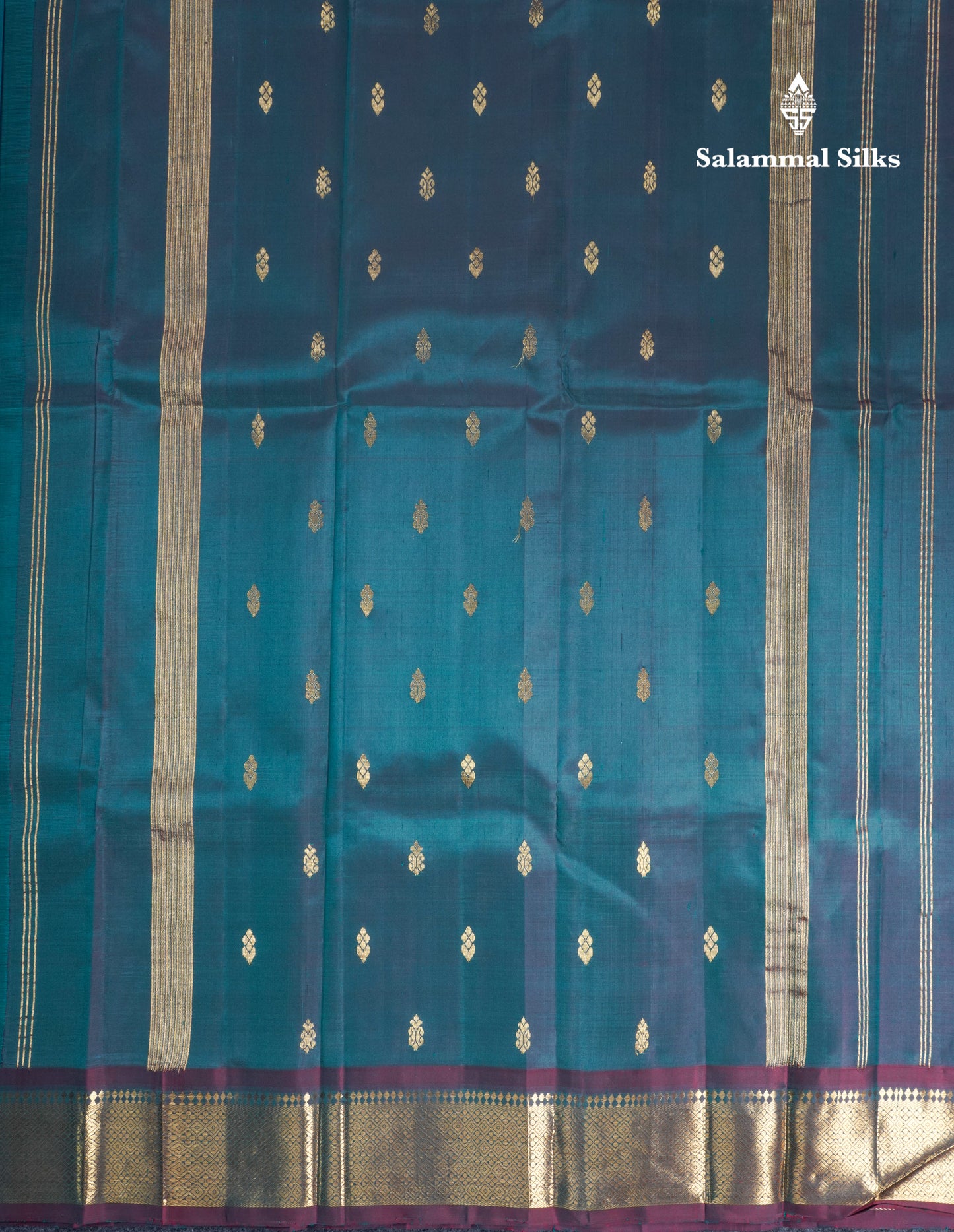 Dual Tone Green Pure Kanjivaram Silk Saree With Contrast Maroon One Side Border