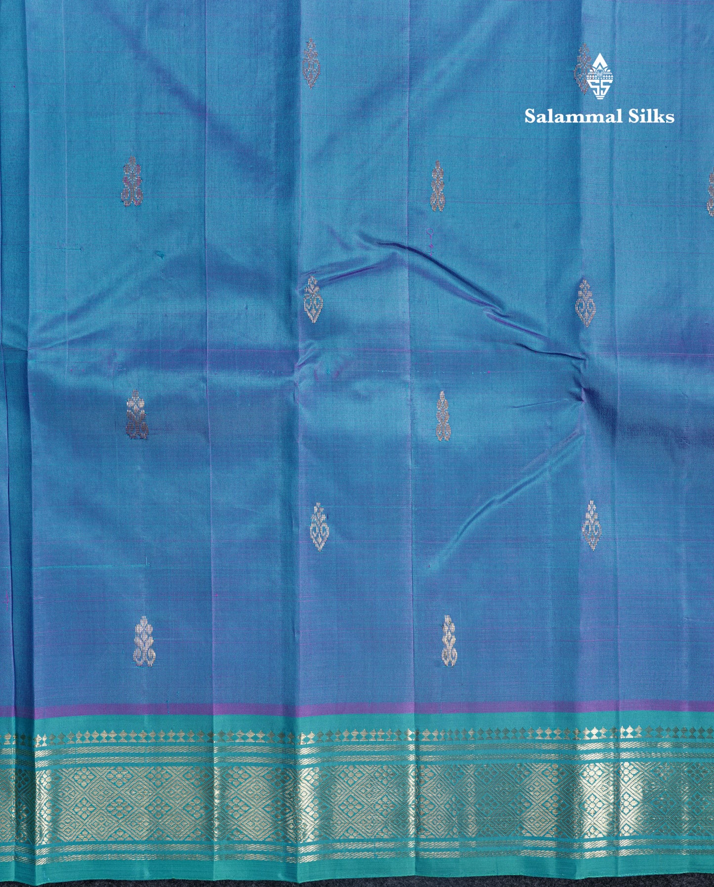 Dual Tone Sky Blue Pure Kanjivaram Silk Saree With Contrast Sapphire Green One Side Border