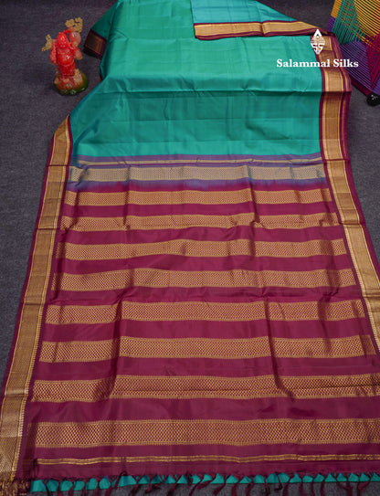 Korvai Beautiful Dual Tone Peacock Green 10 Yards Pure Silk Saree With (4.1 inch) Contrast Dark Magenta Traditional Border