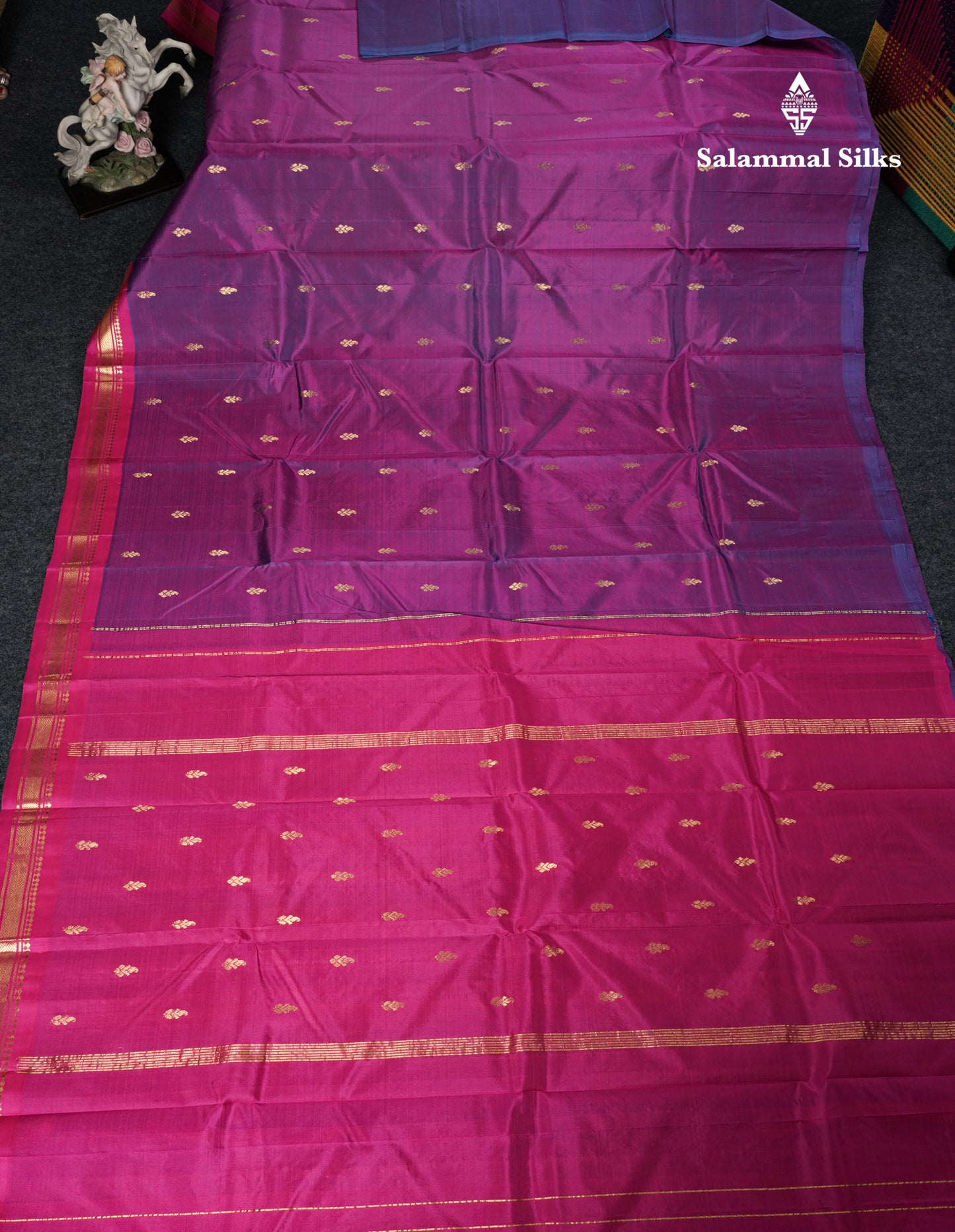 Dual Tone Purple Pure Kanjivaram Silk Saree With Contrast Pink One Side Border