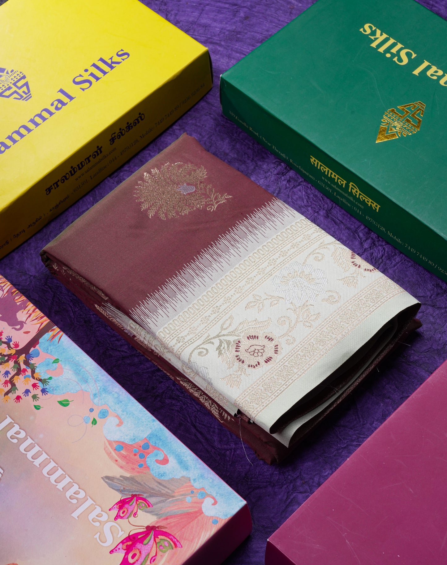 Beautiful Manthulir Green Semi Silk Saree With Contrast Light Pink Border