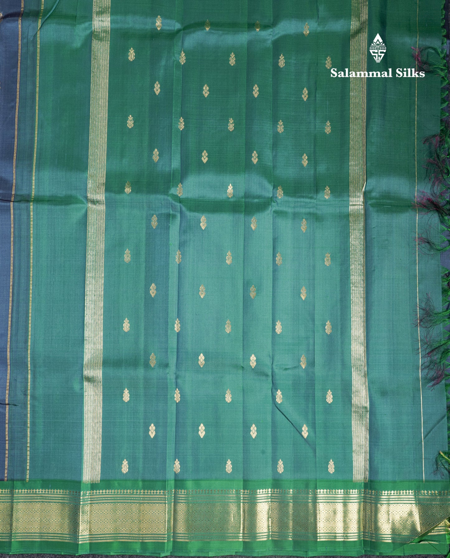 Ramar Blue Pure Kanjivaram Silk Saree With Contrast Green One Side Border