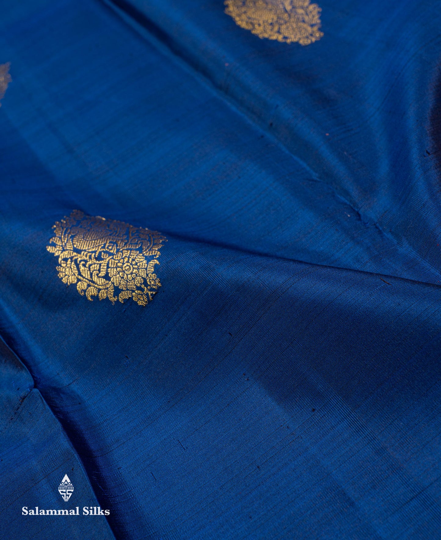 Beautiful Dual Tone Blue Pure Kanjivaram Silk Saree With Traditional Evening Morning Border