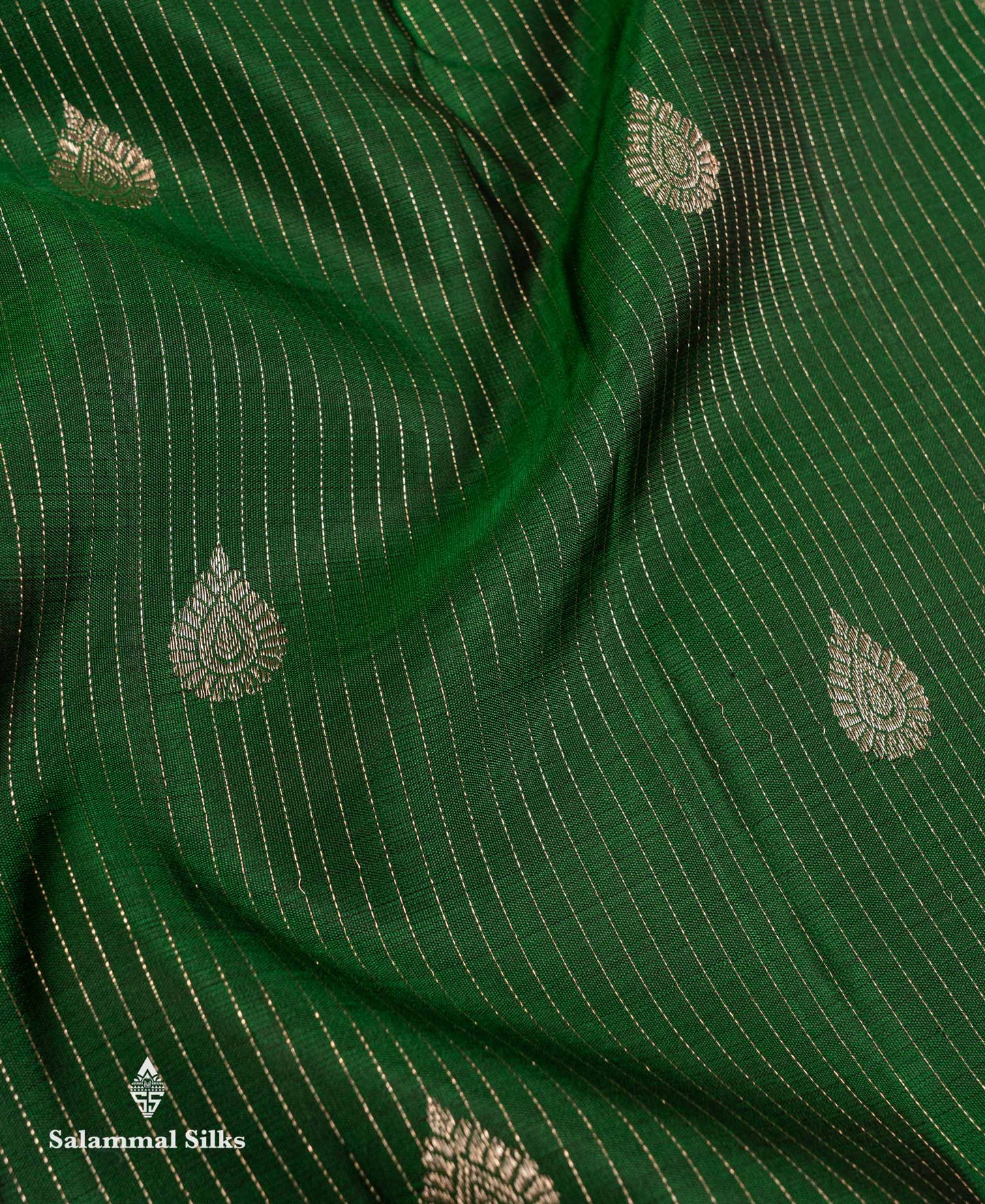 Beautiful Bottle Green Vaira Oosi Stripes Pure Kanjivaram Silk Saree With Contrast Violet Traditional Gap Border