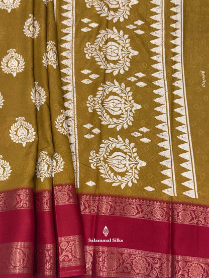 Fancy Saree With Blouse (Multi colours Available)