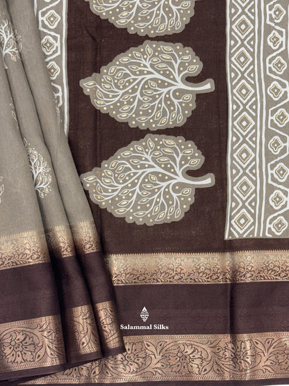 Fancy Saree With Blouse (Multi colours Available)