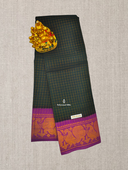 Red Beautiful Zari Pure Sungudi Cotton Saree With Contrast Sandal Border