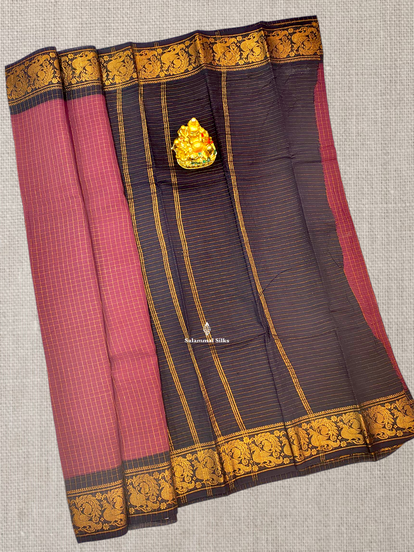 Red Beautiful Zari Pure Sungudi Cotton Saree With Contrast Sandal Border