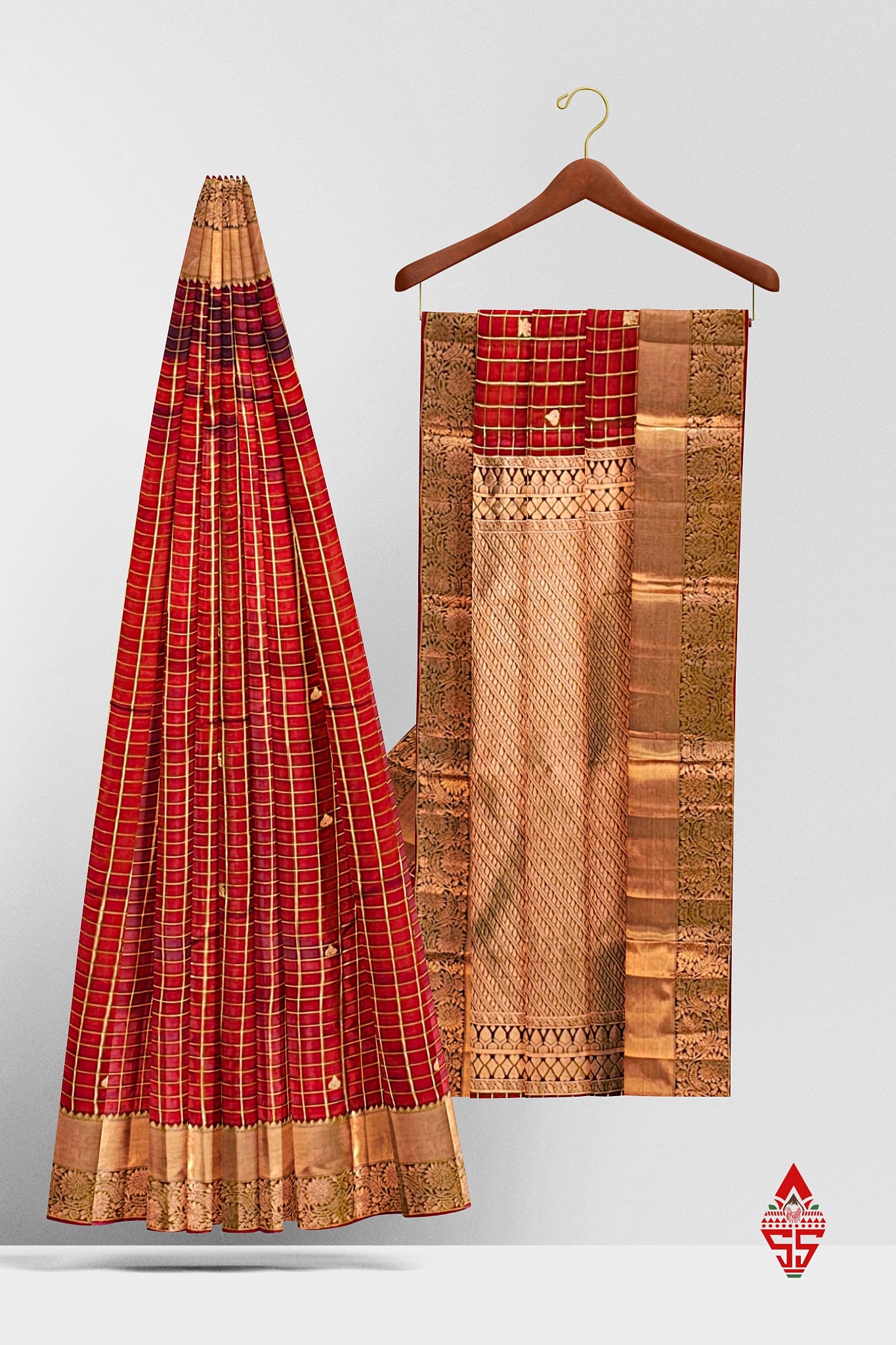Kanjivaram Maroon Checks Silk Saree With Blouse