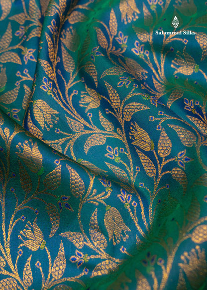 Peacock Green Colour Kanjivaram Pure Silk Saree with Violet Gold Zari Border