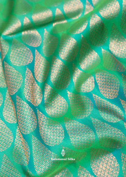 Rexona Green Colour Kanjivaram Pure Silk Saree with Red Long Border