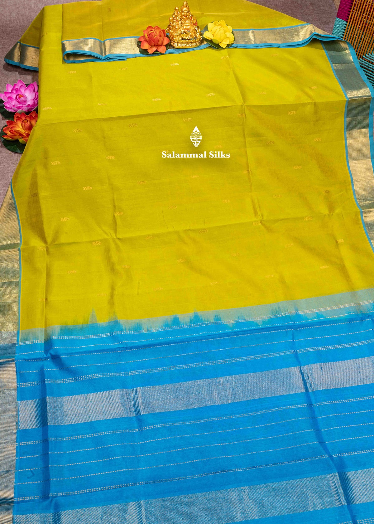 Green Pure Silk Cotton Saree With Sky Blue Blouse