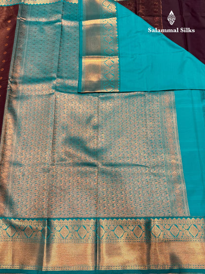 Vairaoosi Maroon Semi Silk Saree With Sapphire Green Border